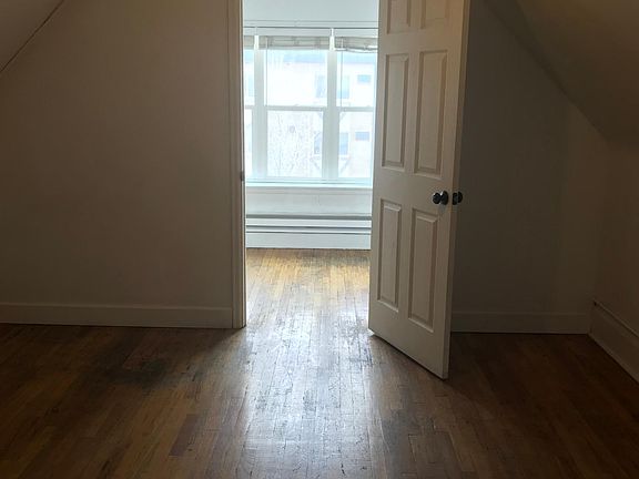 5th image of 1434 N Corona St APT 5