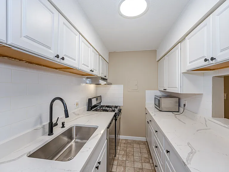 11 Crescent Dr #2 — Photo 26