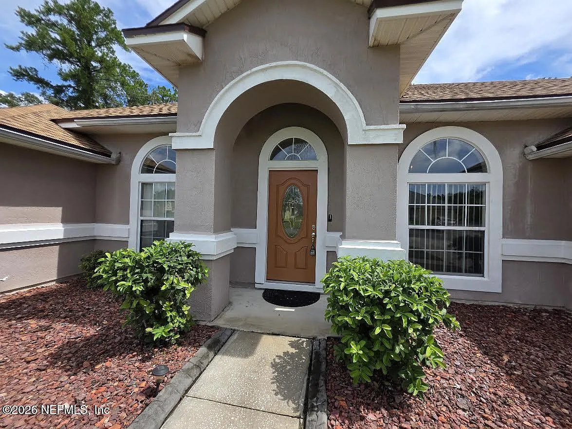 3 bed, 2.0 bath, 1985 sqft, $2,500 — Photo 3