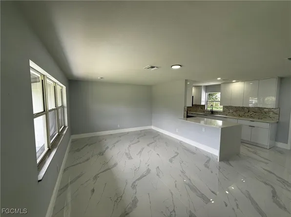 305 Penn Rd W, Lehigh Acres, FL 33936