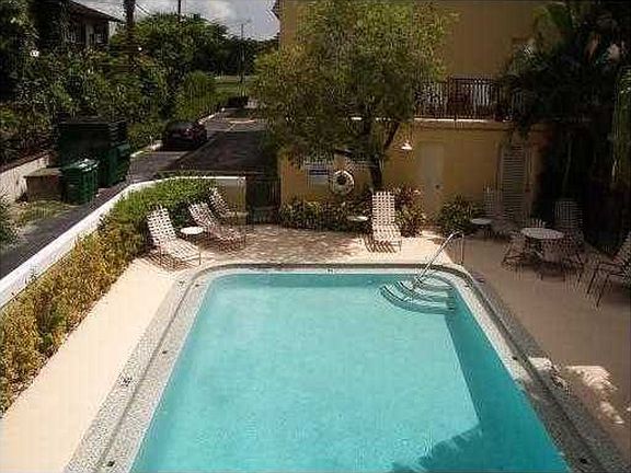 2nd image of 1515 San Remo Ave APT A1