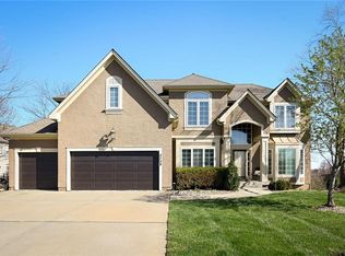 2720 SW Gray Ln, Lees Summit, MO 64081