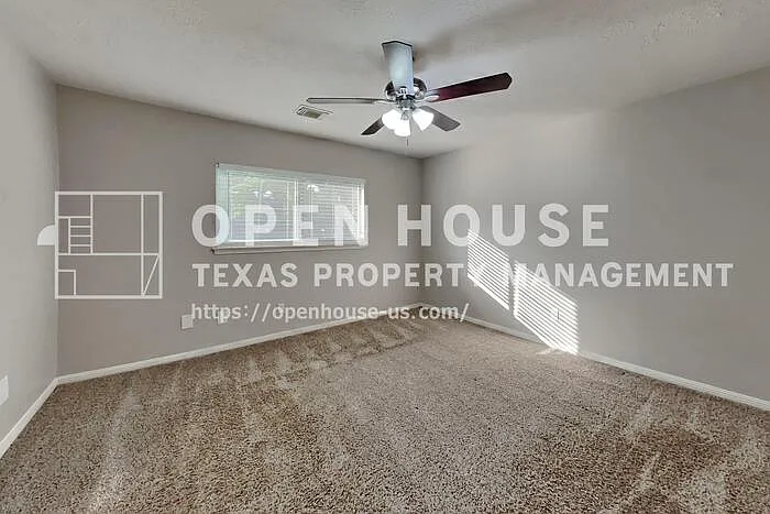 5419 Roserock Ln — Photo 8