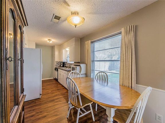 3rd image of 5633 Cherilee Ln