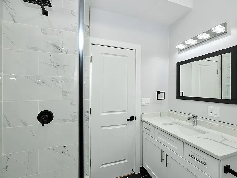 4220 S Calumet Ave #1 — Photo 12