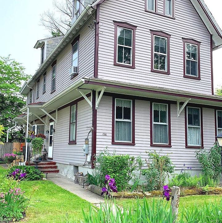 1st image of 136 Sycamore Rd