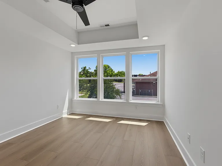 3965 Clifton Ave — Photo 12