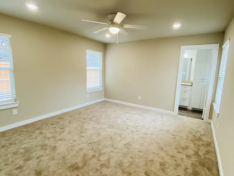 307 N Colbert Ave — Photo 7