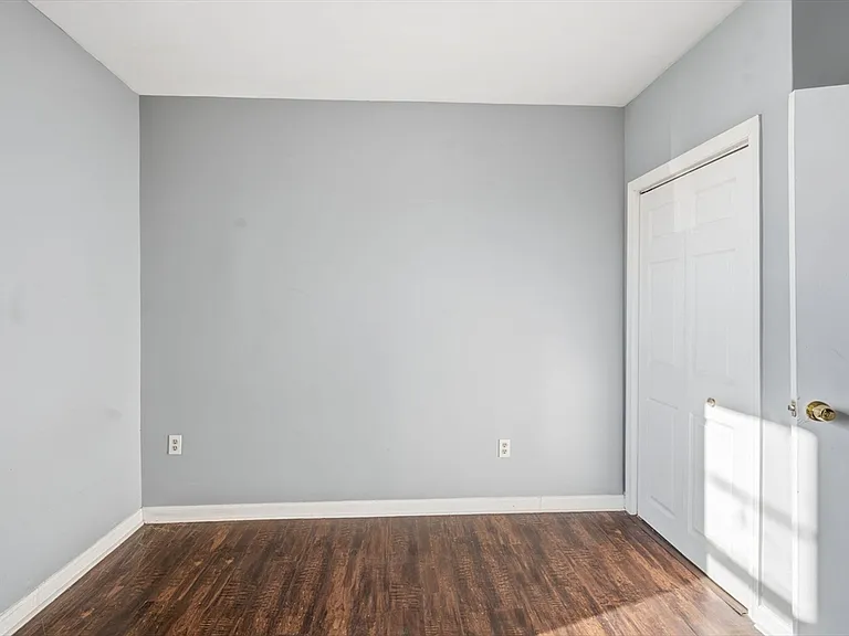 391 Rivet St #2 — Photo 13