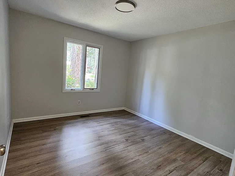 9 E Pine Ct — Photo 10