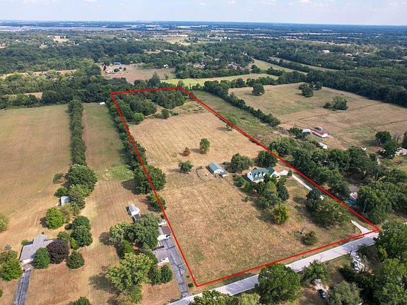 2nd image of 1910 N Farm Road 97