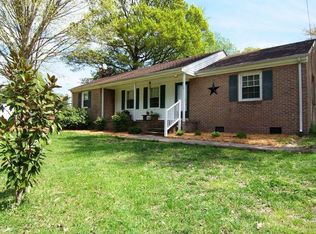 713 Washington Dr, Chesapeake, VA 23322
