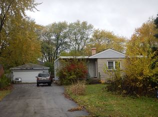 7314 Evans Pl, Darien, IL 60561