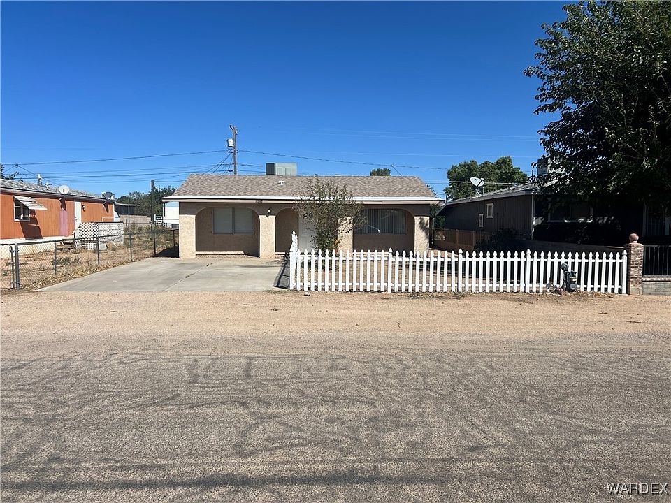 1st image of 3097 E Leroy Avenue