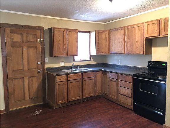4th image of 125 San Saba Ave