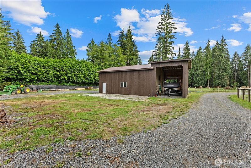 2nd image of 15619 N Trangen Loop Road
