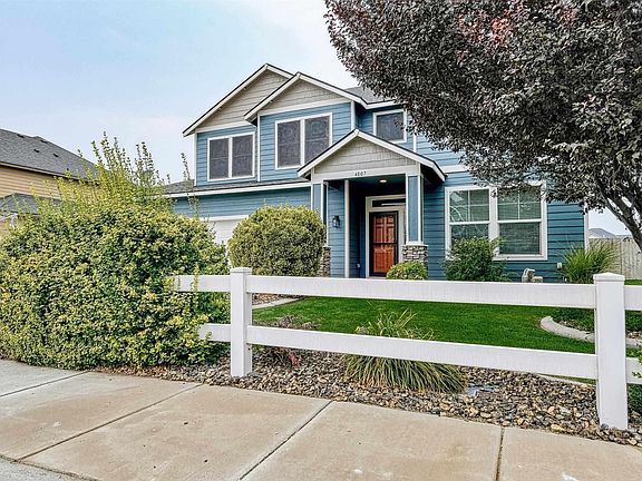 3rd image of 4807 Lucena Dr