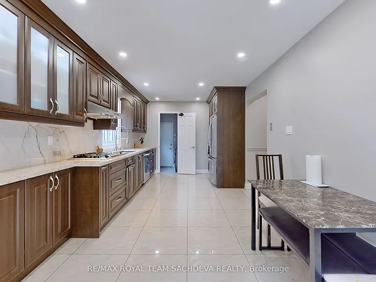 1614 Melman St — Photo 16