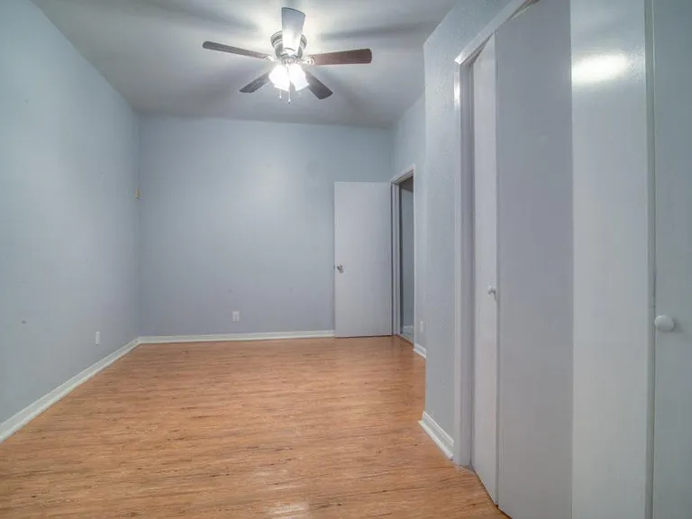 3200 Duval St #105 — Photo 14