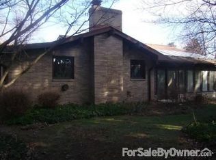 5352 Evergreen Dr, North Olmsted, OH