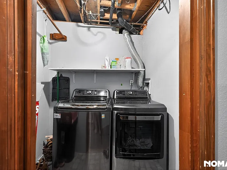 6913 Wolff St — Photo 34