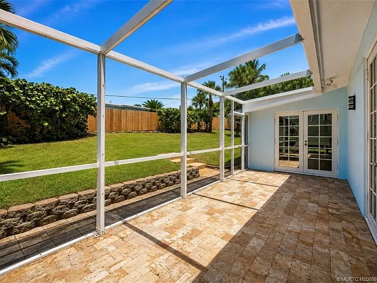 4245 NE Sunset Dr — Photo 12