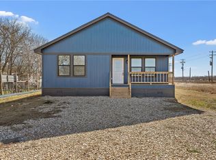 202 E Bowie St, Mart, TX 76664