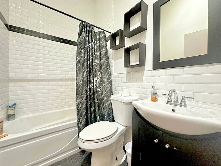 1088 Bedford Ave #1 — Photo 8