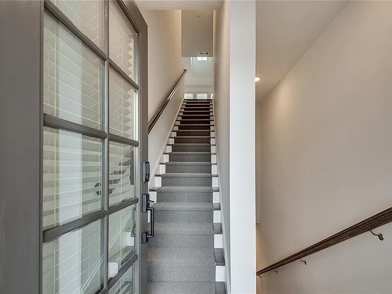 513 Burton Dr #808 — Photo 17