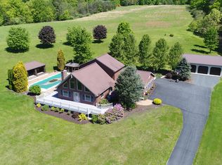 2 Mile Rd, Pine Grove, PA 17963
