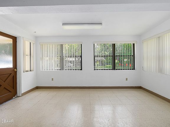 3rd image of 703 Avenue A