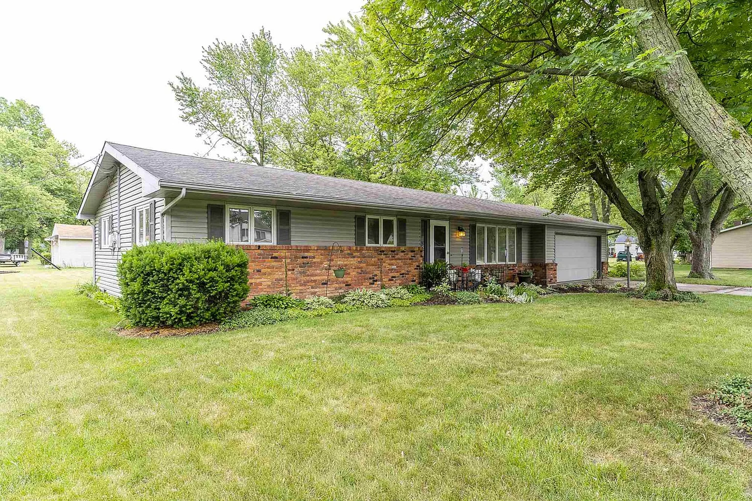4504 Woodway Dr photo 1
