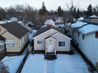 11539 101st St NW, Edmonton, AB T5G 2B2
