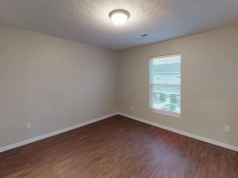 Talon Apartments — Photo 13