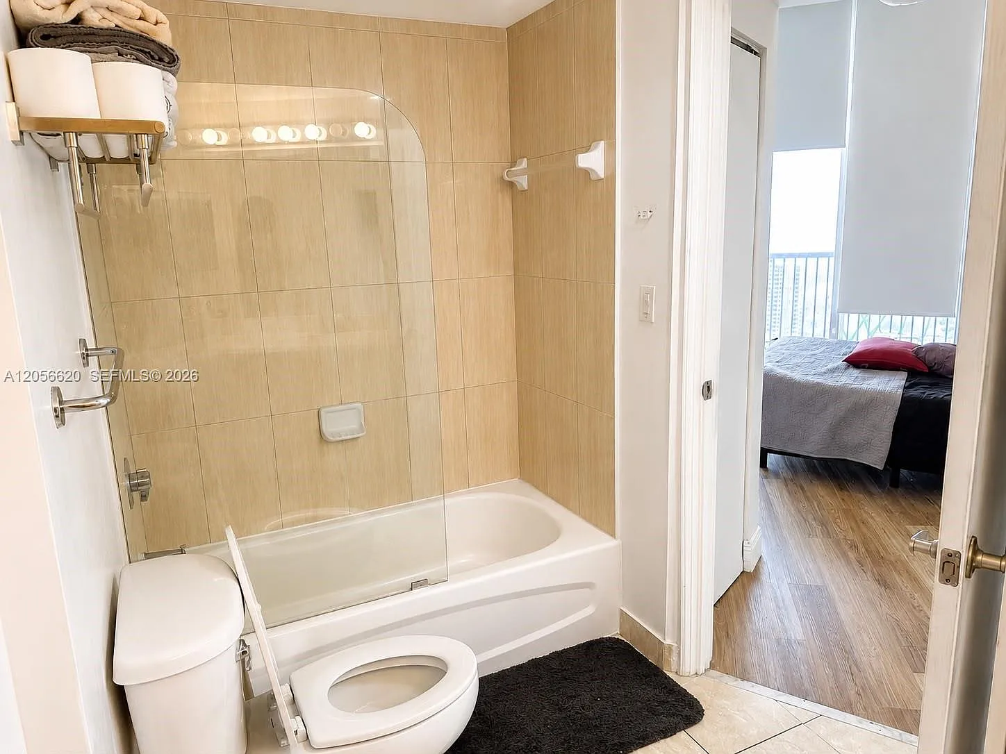 Opera Tower Condo — Photo 3