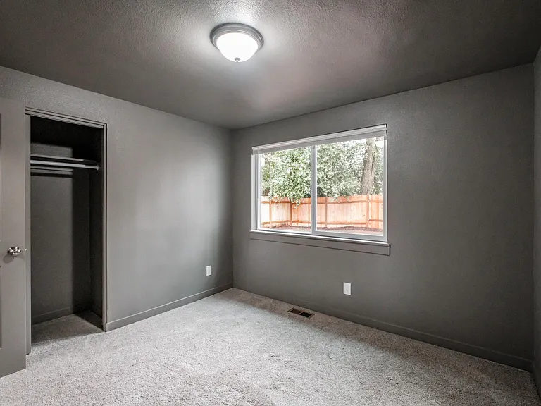 837 Woodmansee St SE — Photo 10