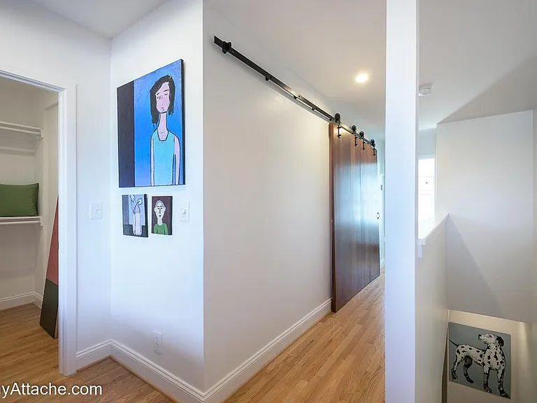 224 E St NE — Photo 29