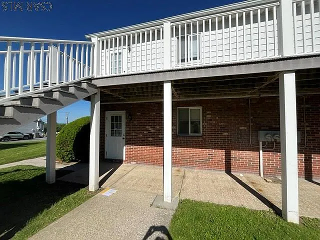 608 Sunberry St #4 — Photo 3