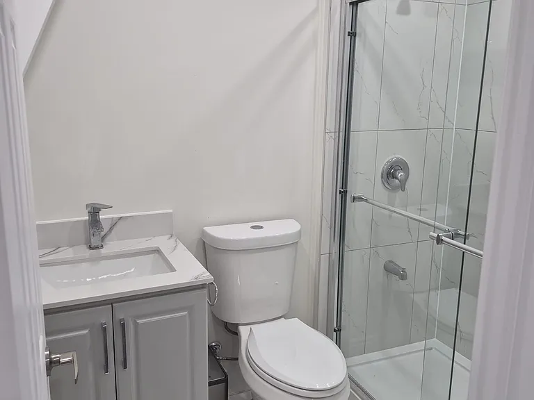 2129 Wilson St — Photo 13