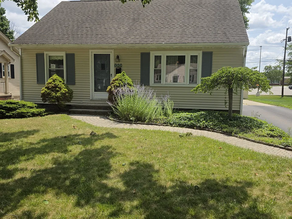 163 Croswell St