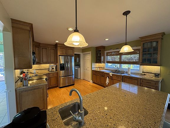 2nd image of 5417 Hibiscus Dr