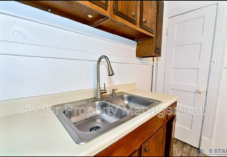 612 E Nevada Ave — Photo 20