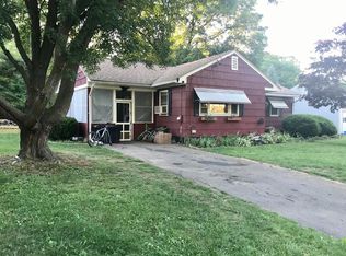 19 Woodland St, Holyoke, MA 01040