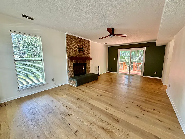 11809 Lansbury Ct — Photo 10