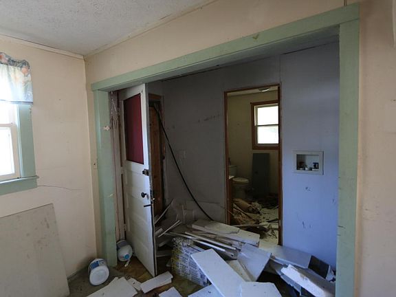 2nd image of 936 S Meridian St