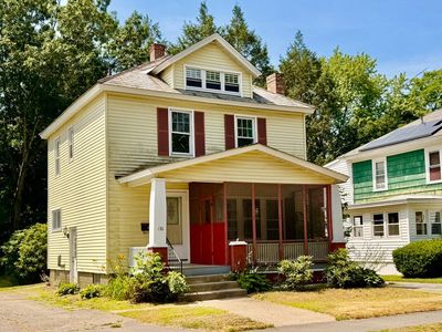 136 Oak Grove Avenue, Brattleboro, VT, 05301