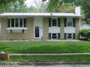 1311 Glenwood Rd, Bloomington, IL