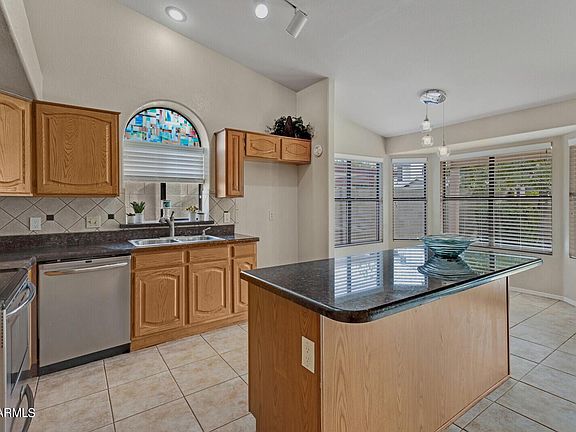5th image of 4323 W Wahalla Ln