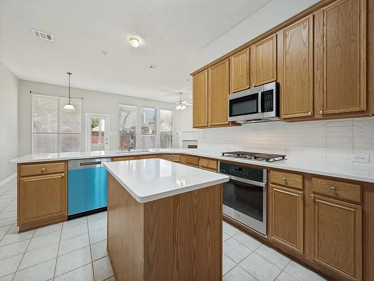 1645 Angel Falls Dr — Photo 11