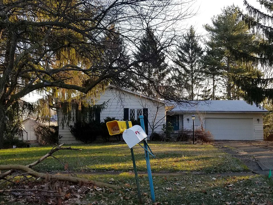 1st image of 50 Bradley Ct